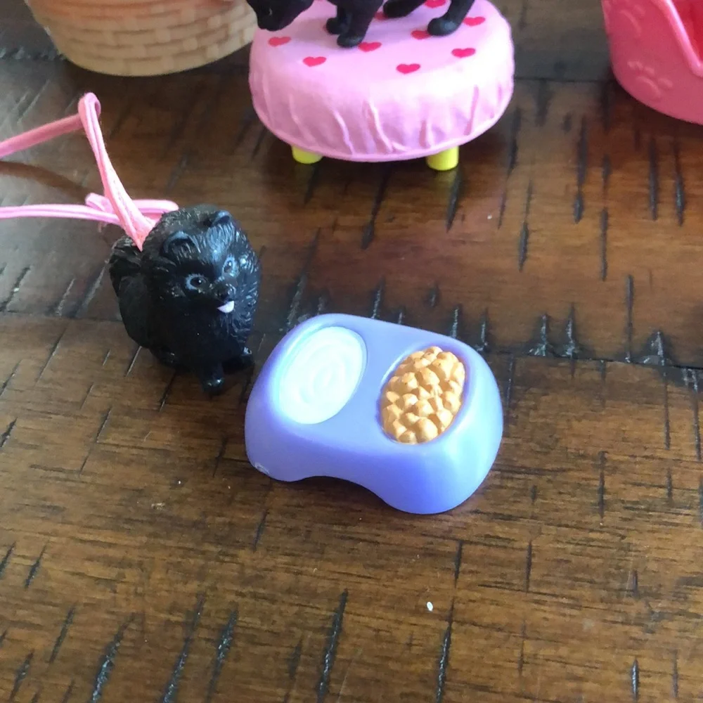 Pet Playset with Pink Accessories